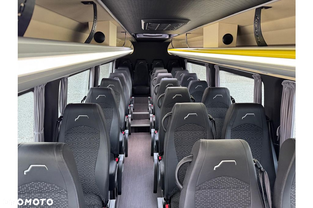 Mercedes-Benz Sprinter 519 - 21