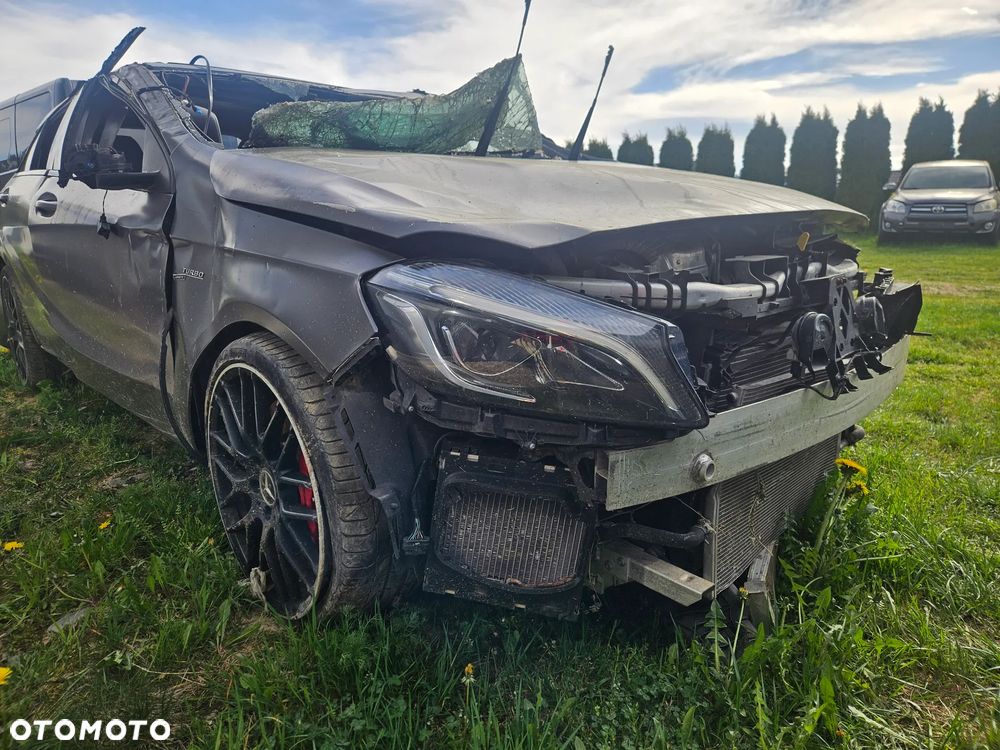 Mercedes-Benz Klasa A AMG 45 4Matic AMG Speedshift 7G-DCT - 12