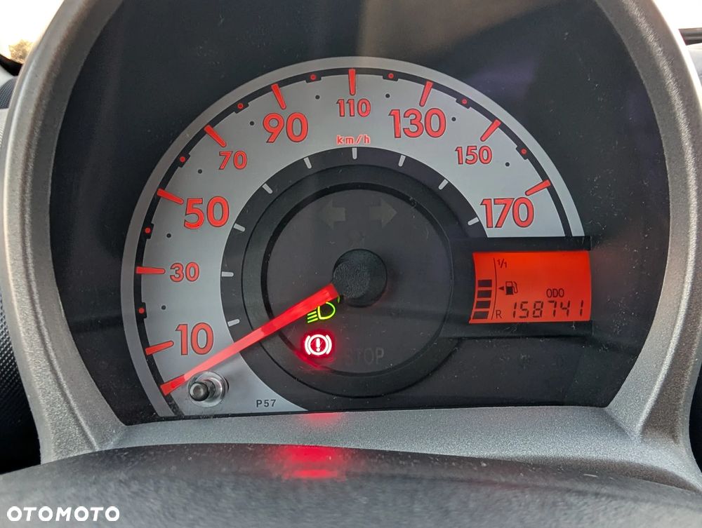 Toyota Aygo Black - 13