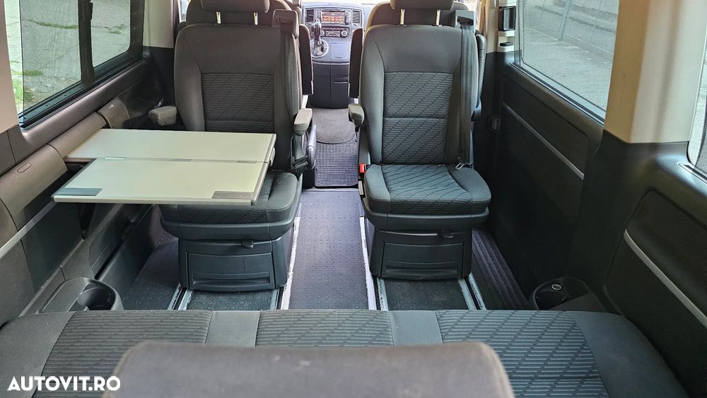 Volkswagen Multivan - 12