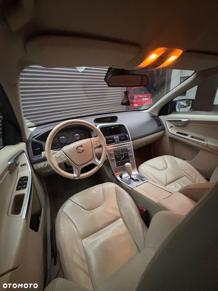 Volvo XC 60 2.4D AWD Kinetic - 10