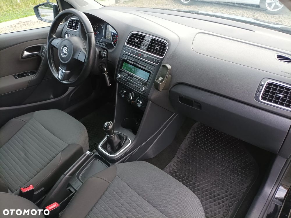 Volkswagen Polo 1.4 Highline - 25