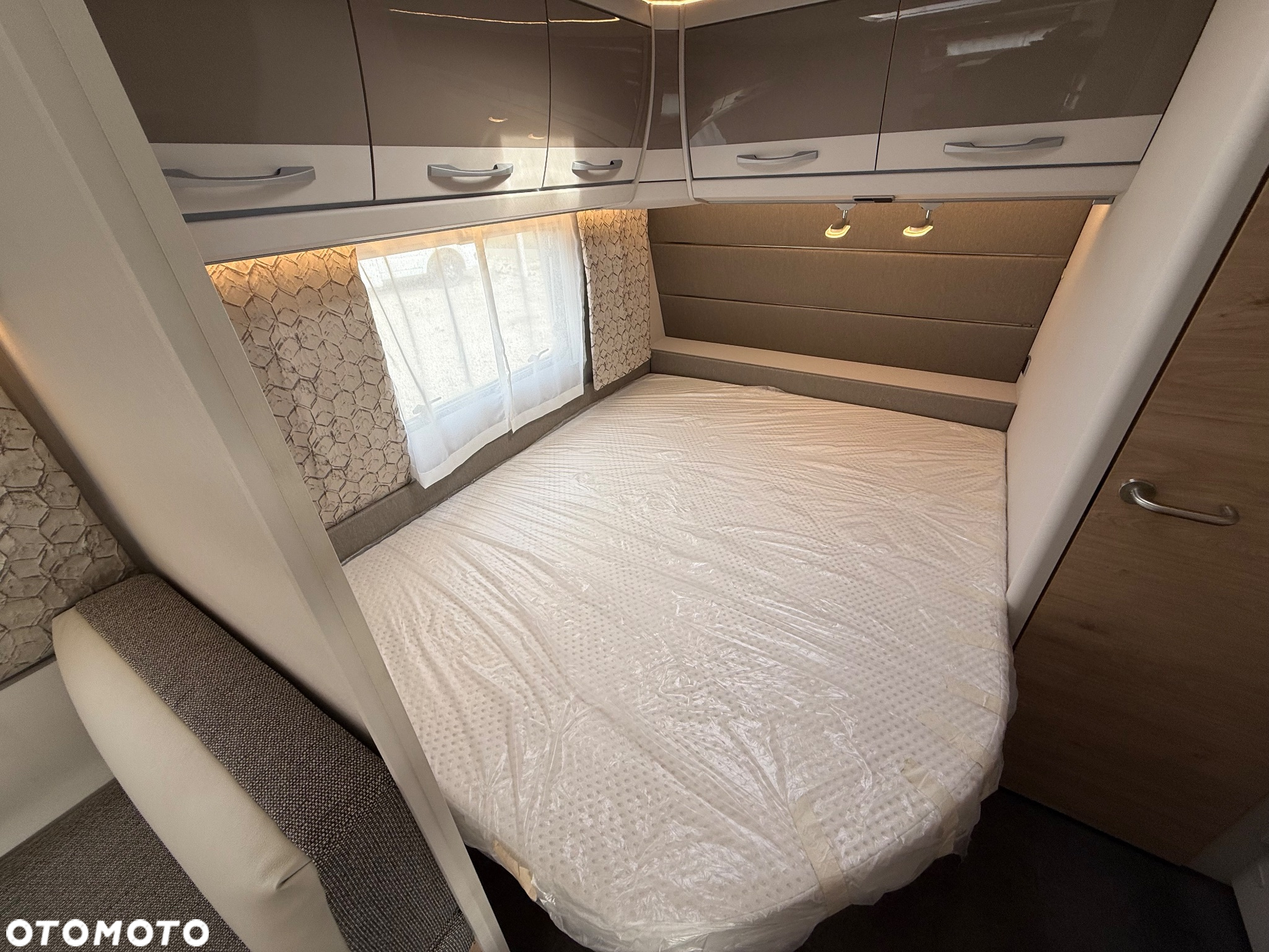 Dethleffs Nomad 730 FKR COMBI 6E Zimowa - 18