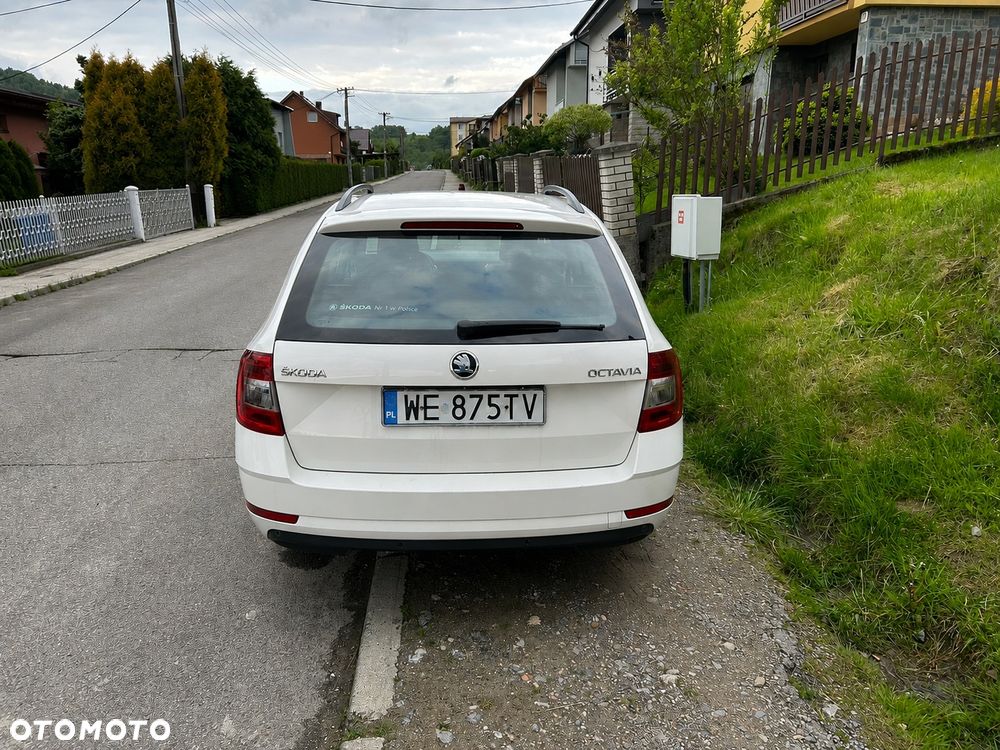Skoda Octavia 1.6 TDI Ambition - 5