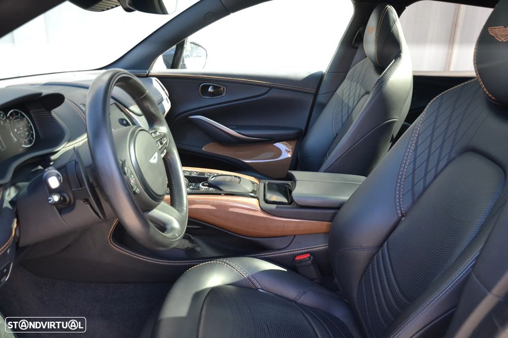 Aston Martin DBX 707 - 25