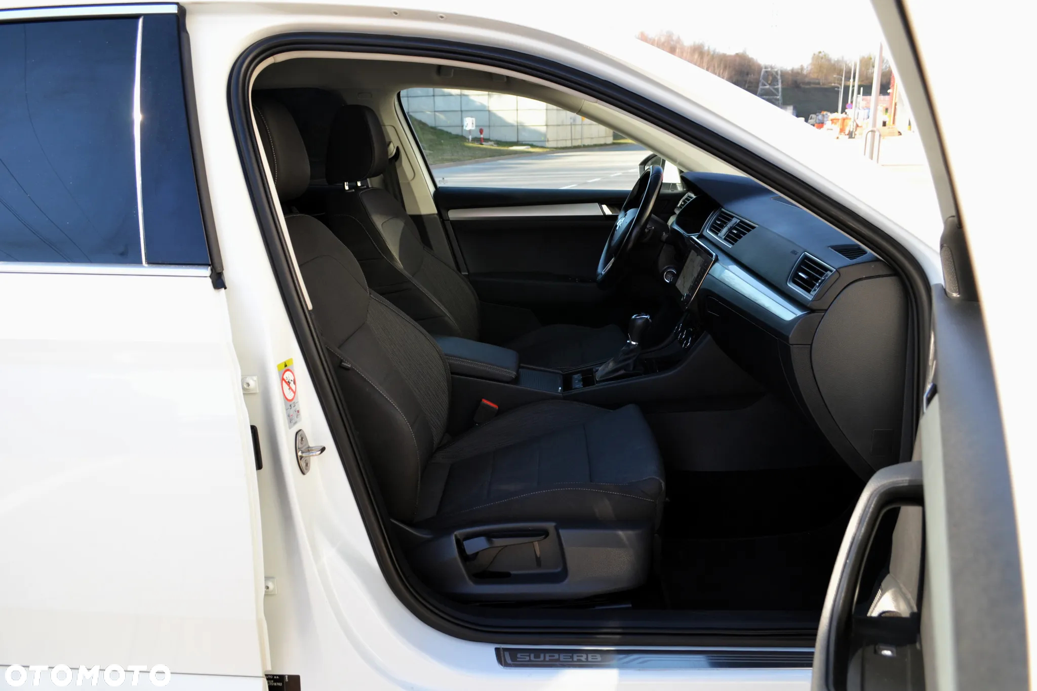 Skoda Superb 2.0 TSI Ambition DSG - 11