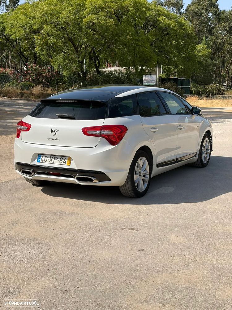 Citroën DS5 2.0 HDi Hy4 So Chic CMP6 102g - 32