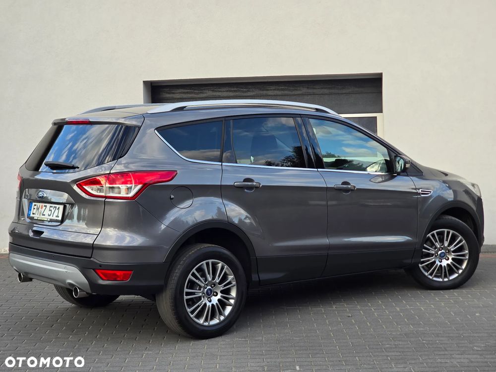 Ford Kuga 2.0 TDCi 2x4 Titanium - 4