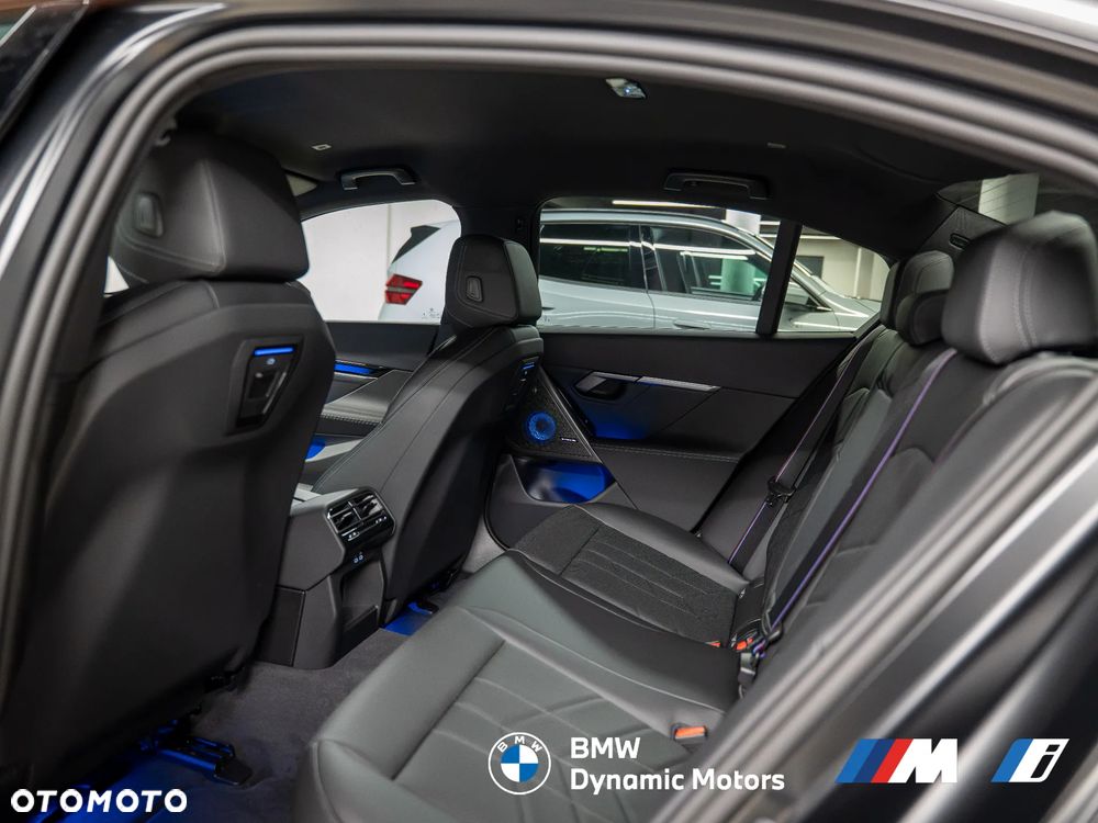 BMW Seria 5 540d xDrive - 23