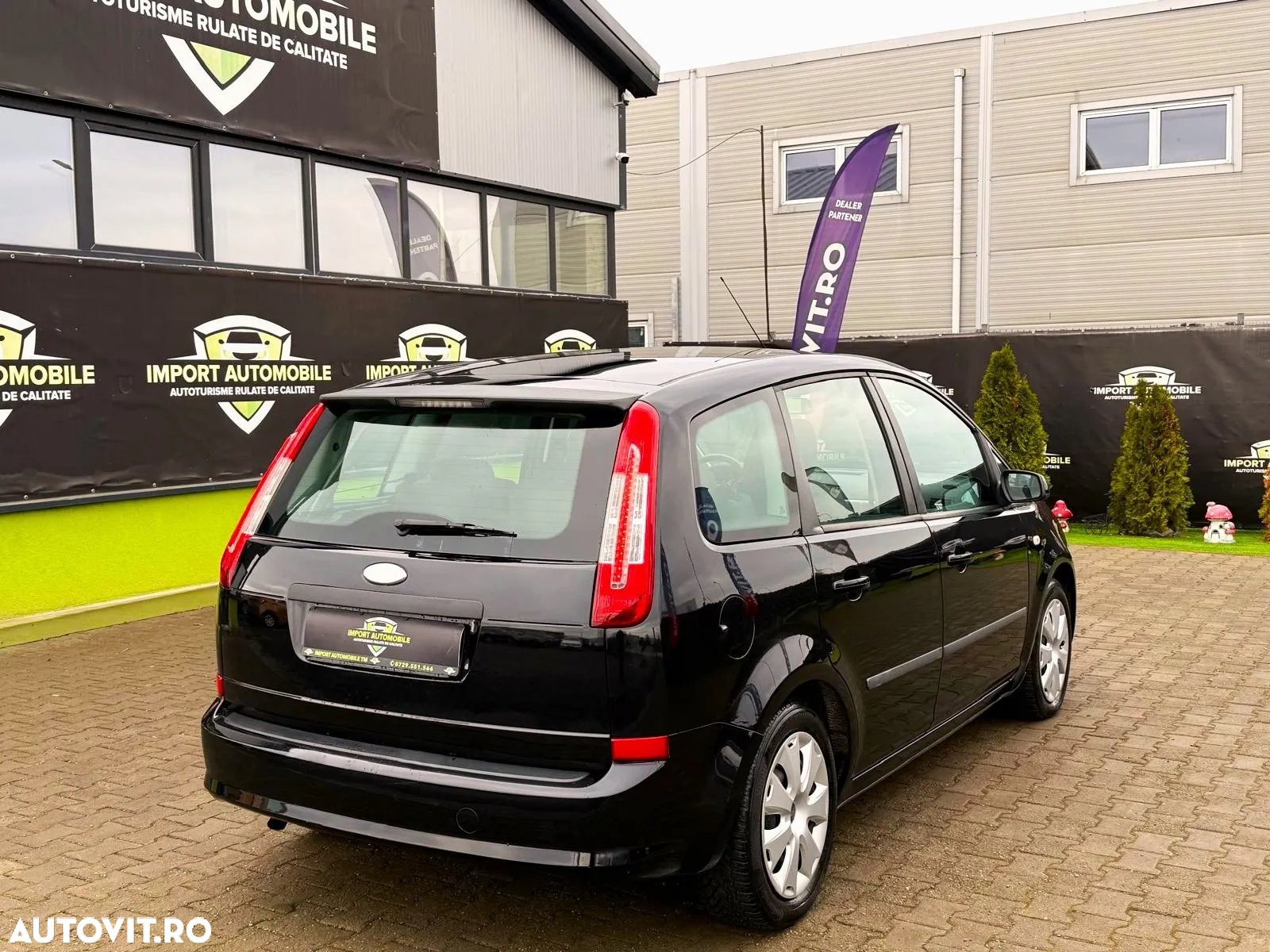 Ford C-Max 1.8 Ghia - 11