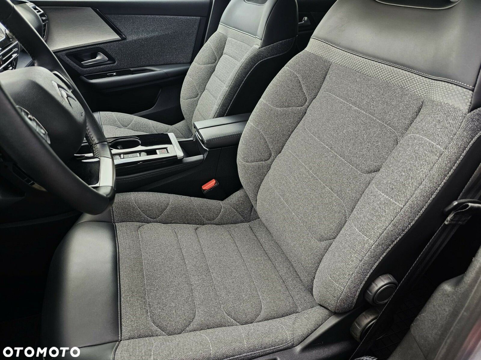 Citroën C5X 1.2 PureTech Shine EAT8 - 12