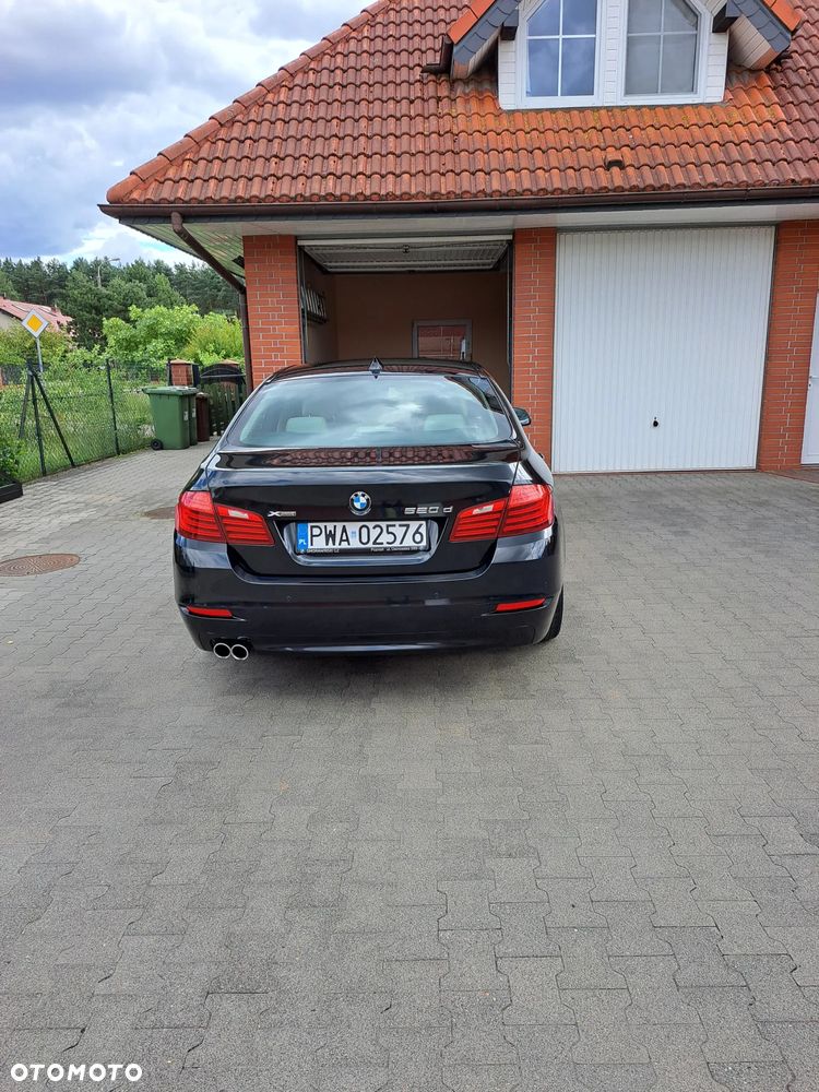 BMW Seria 5 520d xDrive - 7