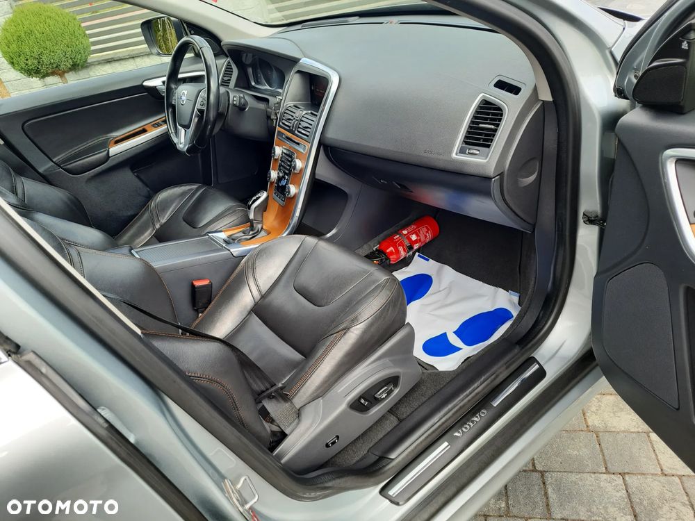 Volvo XC 60 D4 Geartronic Inscription - 12