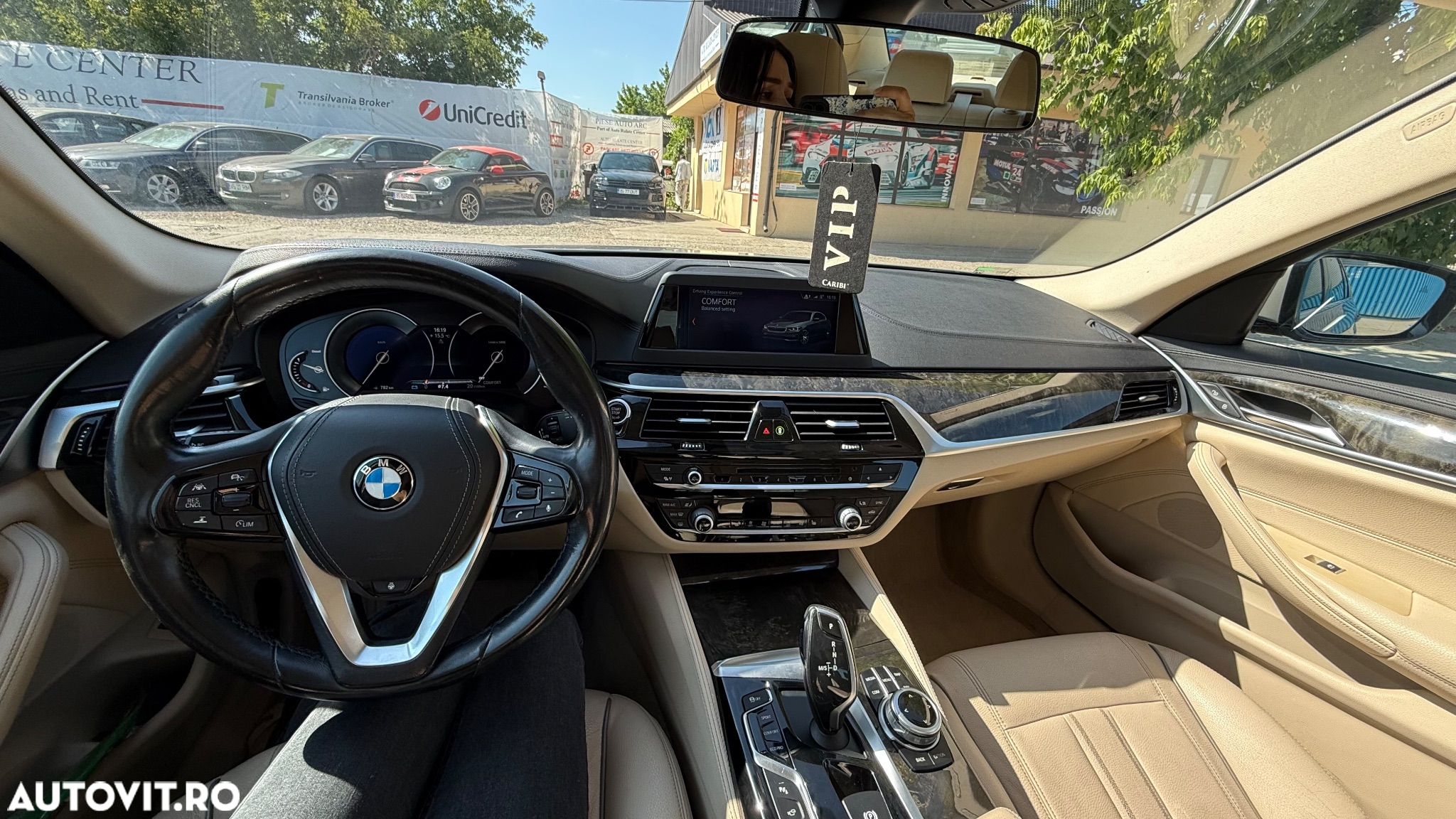 BMW Seria 5 520d xDrive AT - 13