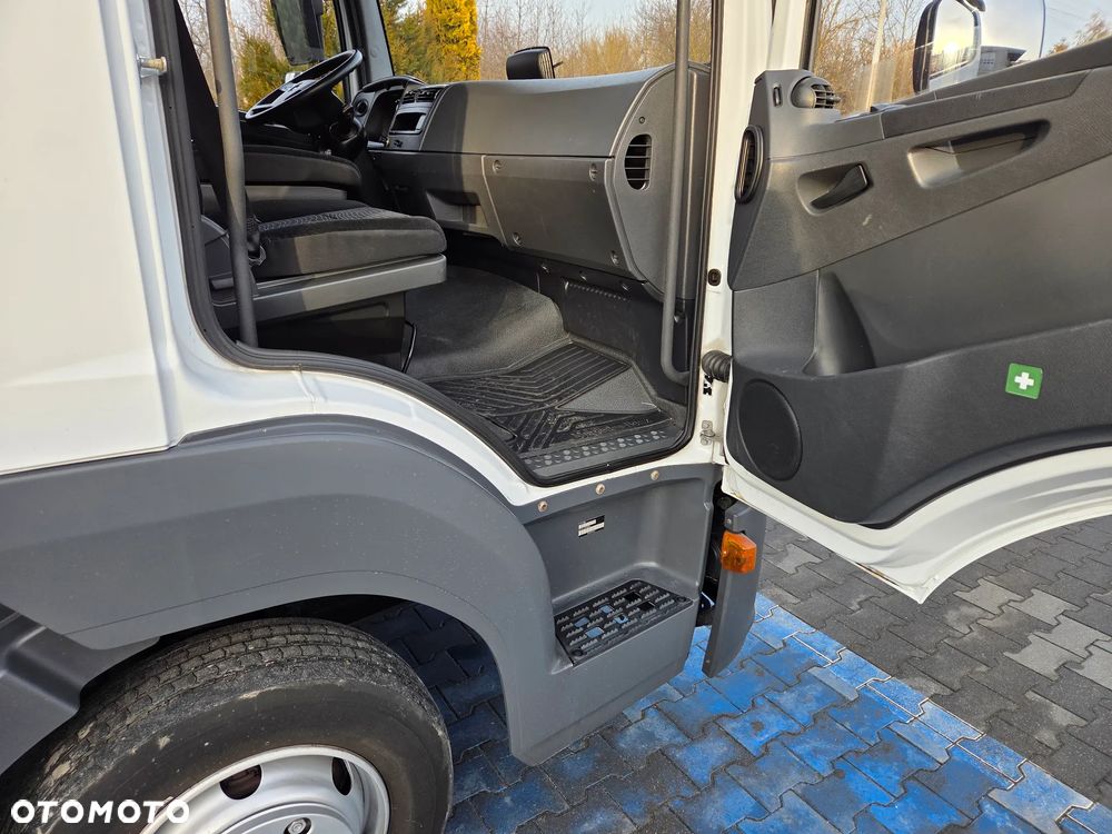 Mercedes-Benz Atego 818 - 23