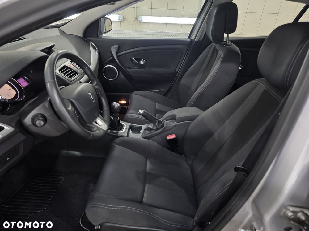 Renault Megane 1.6 16V 110 Dynamique - 8