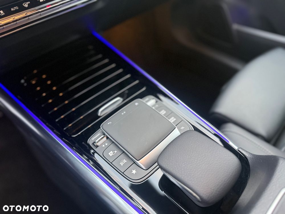 Mercedes-Benz GLA - 18