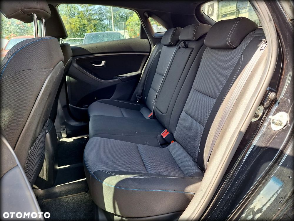 Hyundai i30 1.6 GDI BlueDrive Premium DCT - 9