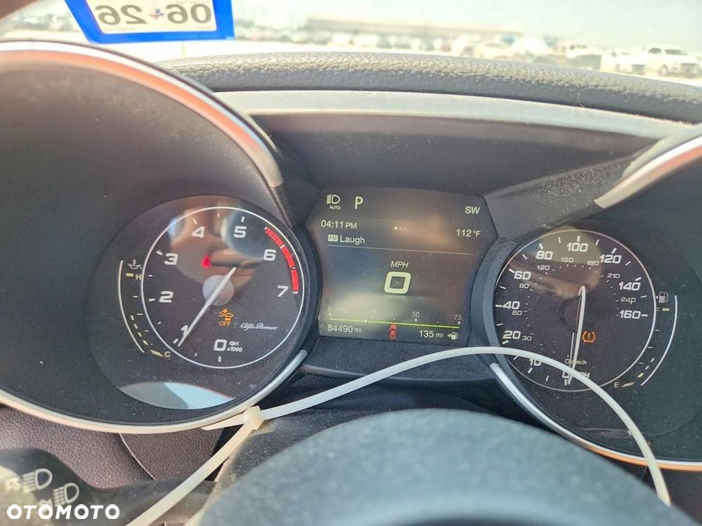 Alfa Romeo Giulia 2.0 Turbo TI Q4 - 9