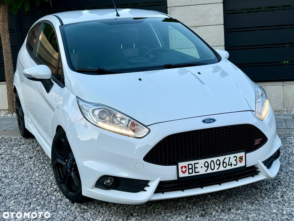 Ford Fiesta 1.6 EcoBoost ST - 5