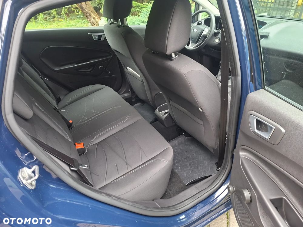 Ford Fiesta - 10