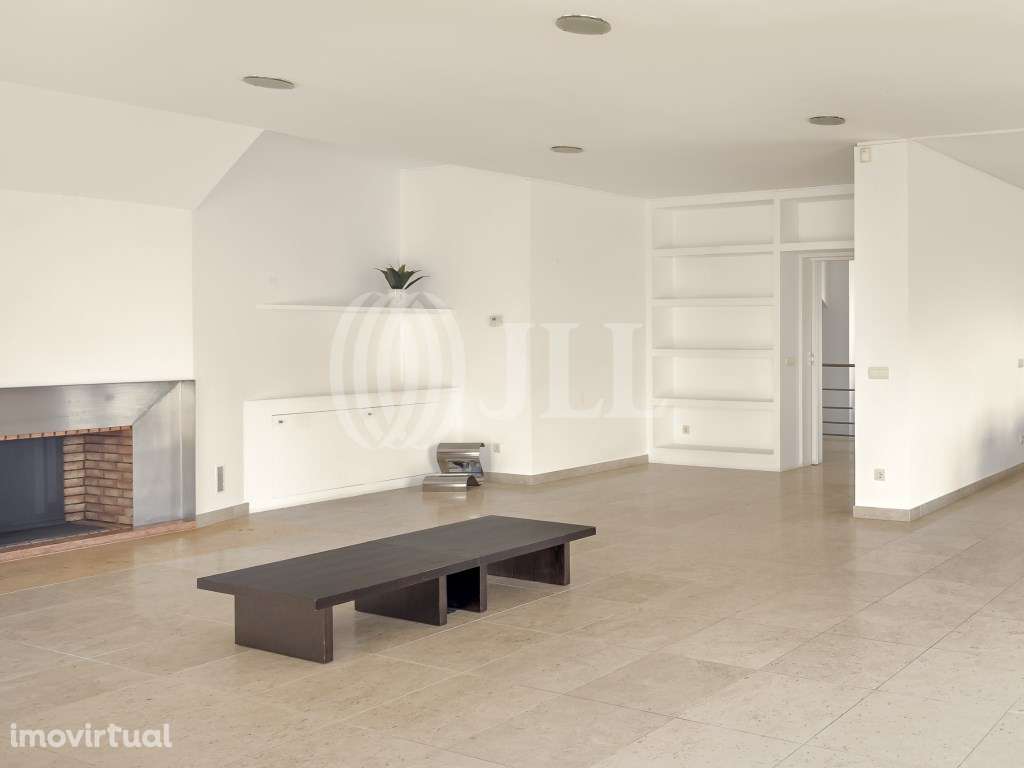 Moradia T4 com piscina e vista mar, na Baía de Sesimbra - Grande imagem: 3/33