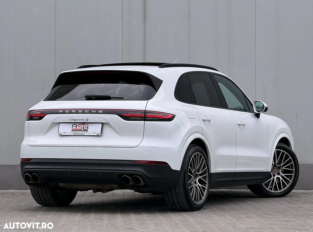 Porsche Cayenne S - 9