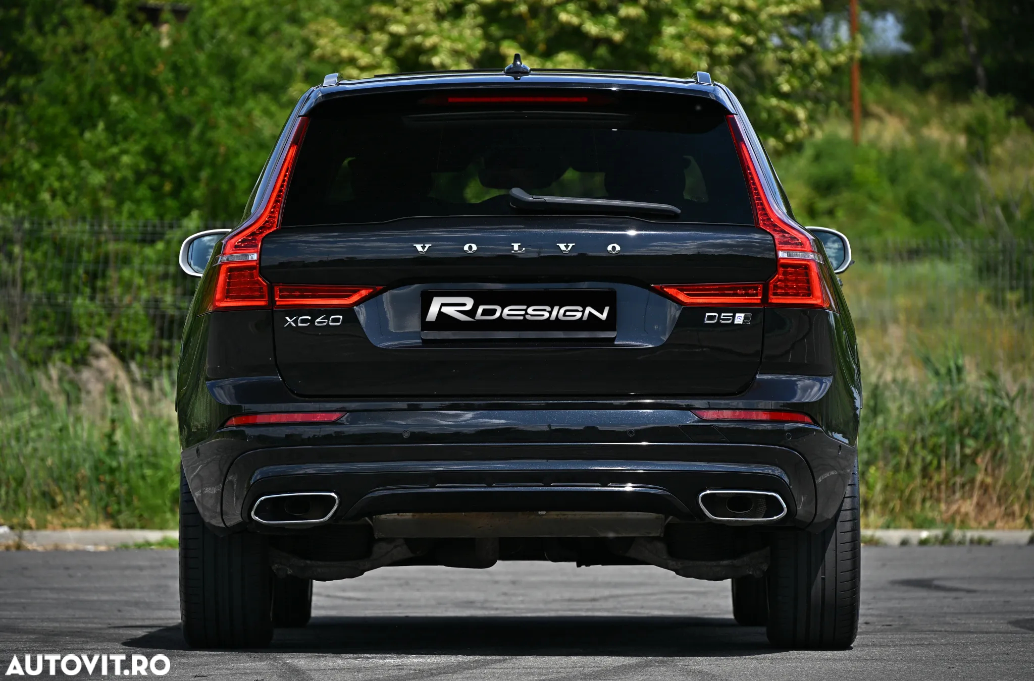 Volvo XC 60 D5 AWD Geartronic RDesign - 8