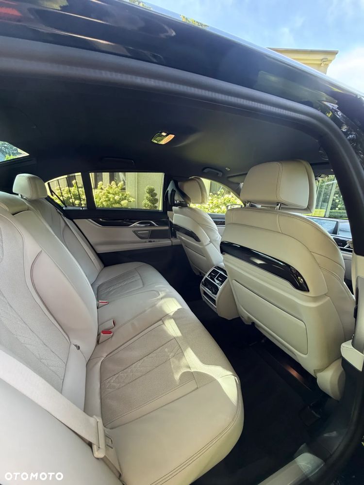 BMW 7 Series 2021 photo 5