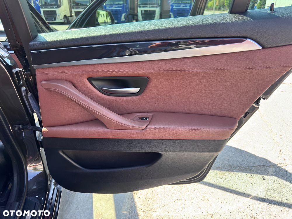 BMW Seria 5 520d - 22
