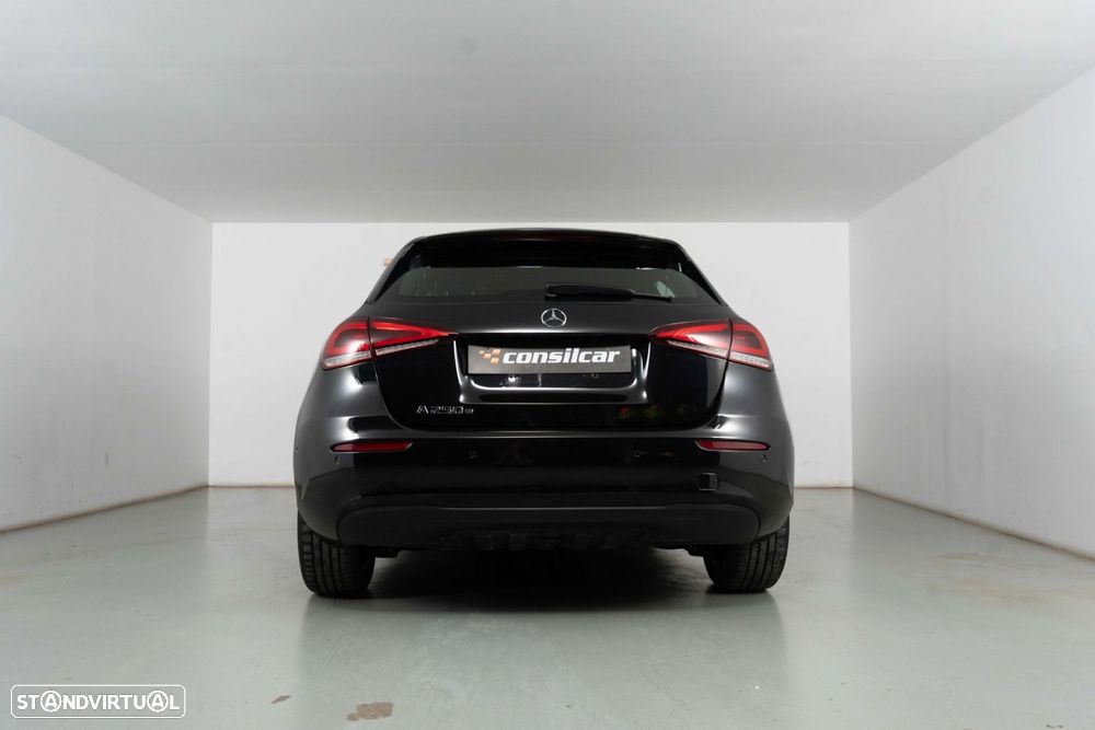 Mercedes-Benz A 250 e Progressive - 4