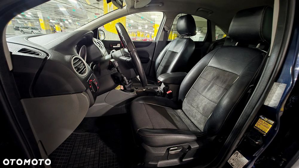 Ford Focus 1.6 TDCi Ghia - 25