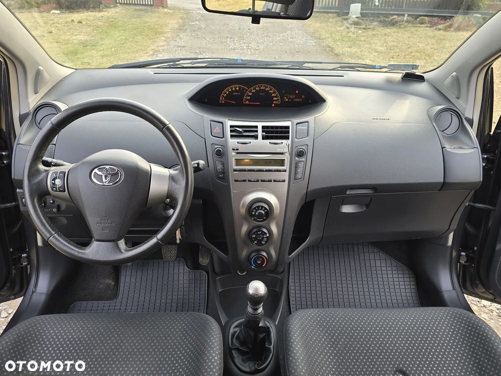 Toyota Yaris 1.33 Luna - 13