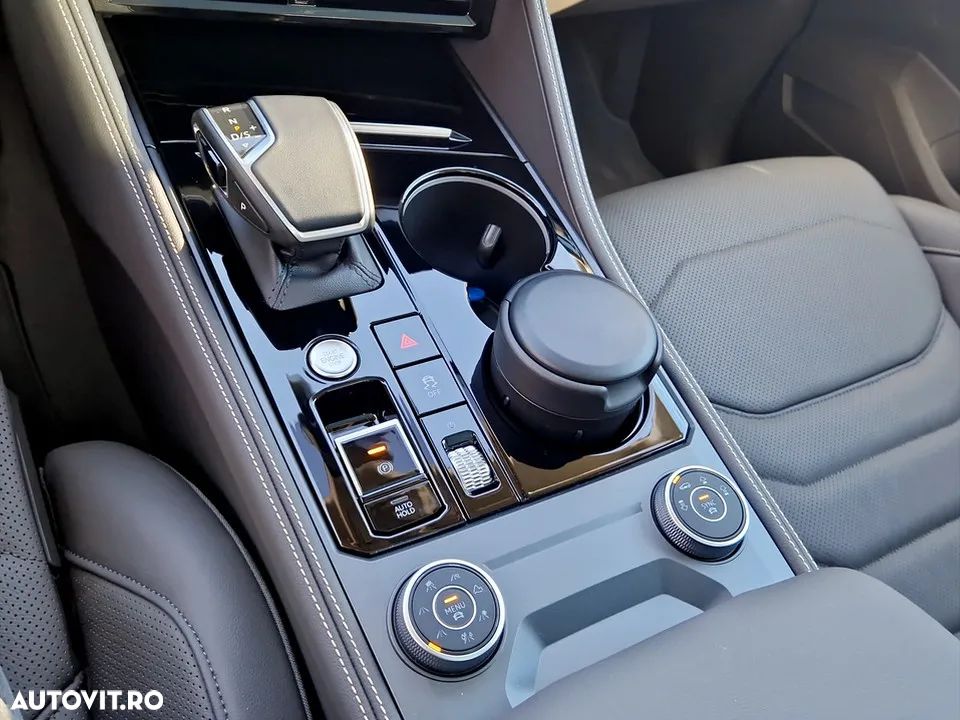 Volkswagen Touareg V6 TDI 4MOTION Elegance - 19