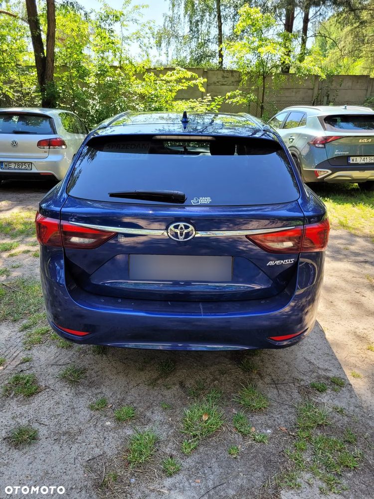 Toyota Avensis 1.8 Premium MS - 10