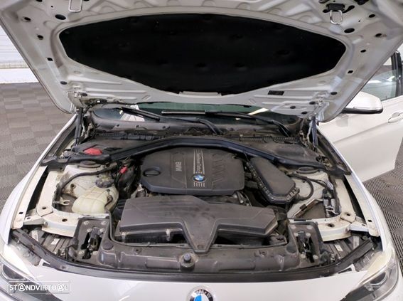 BMW 320 d EfficientDynamics Line Luxury - 14