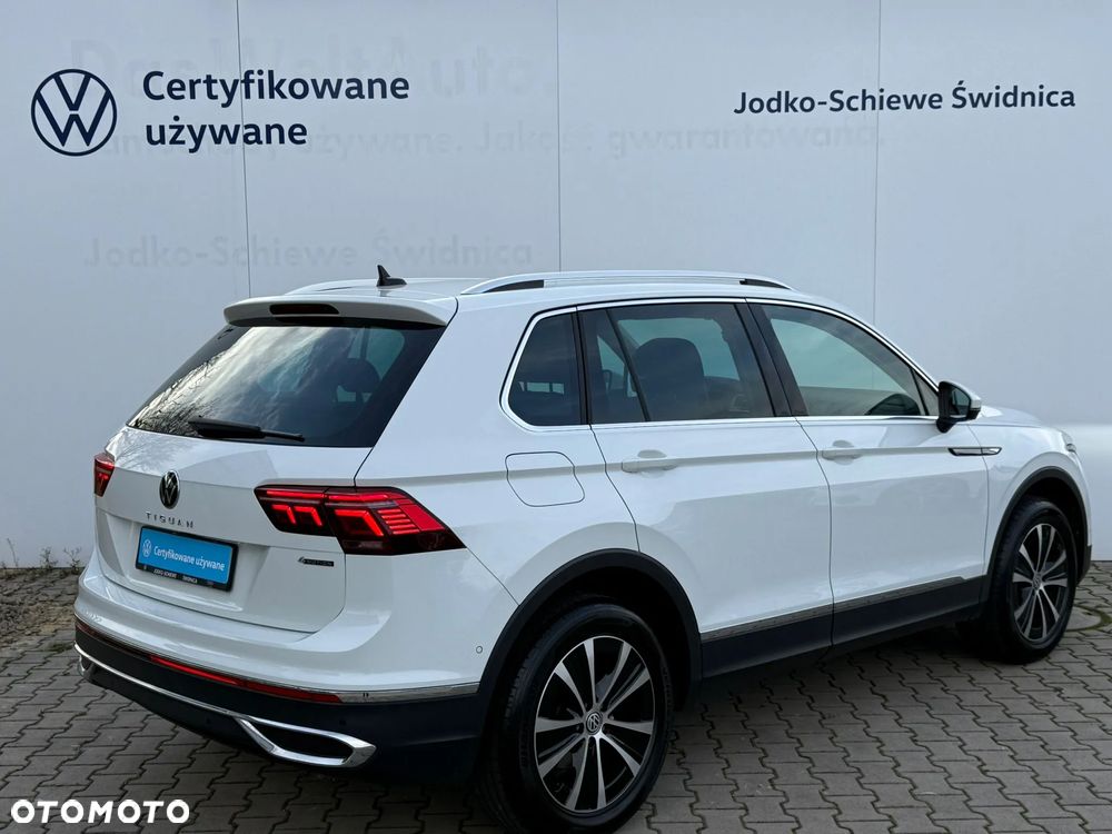 Volkswagen Tiguan 2.0 TDI SCR 4Mot Elegance DSG - 4