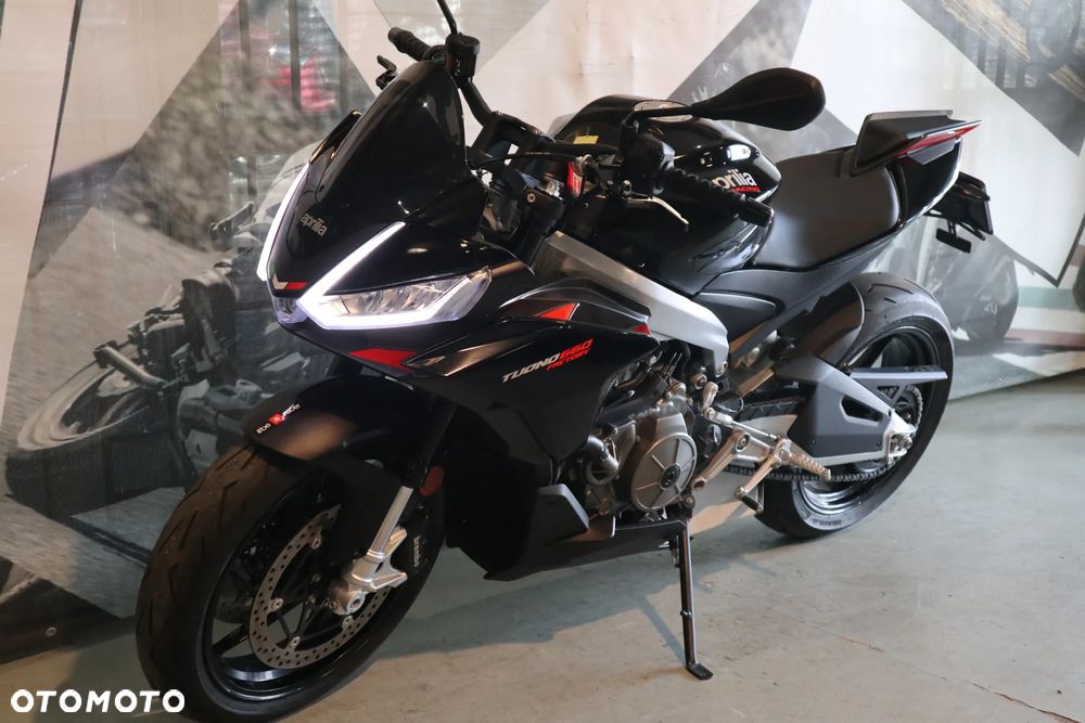 Aprilia Tuono - 3