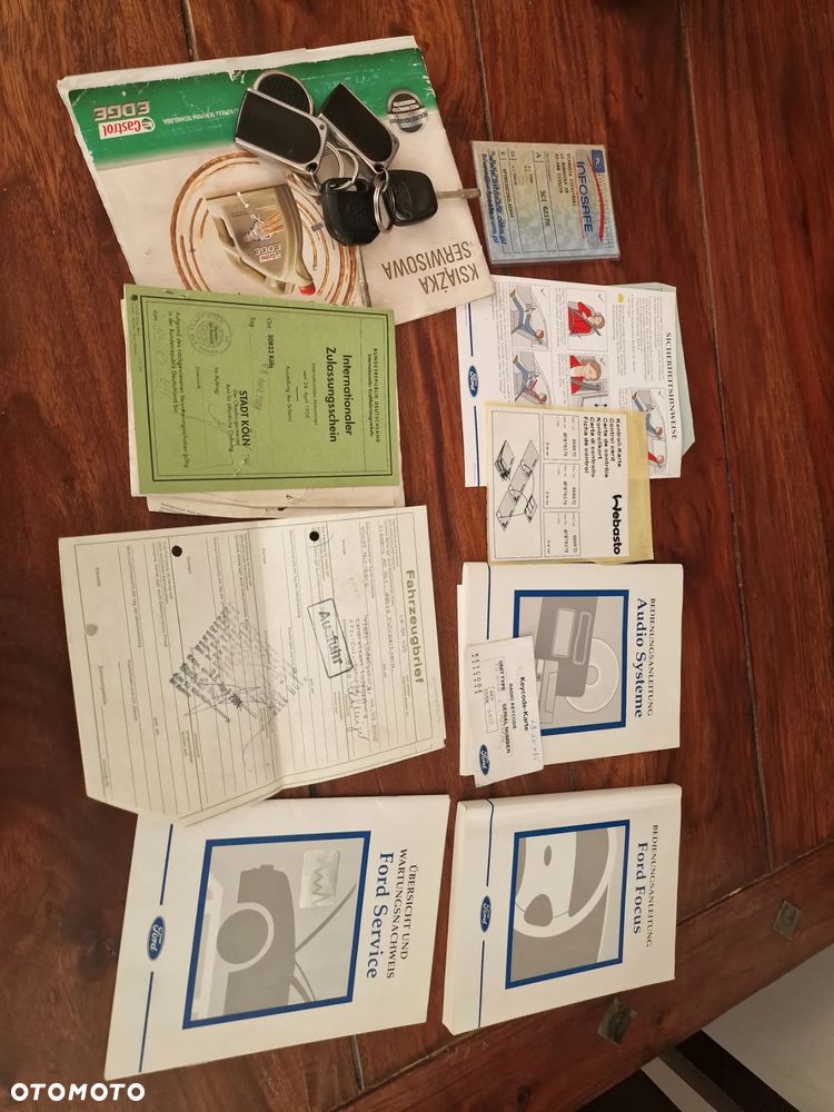 Ford Focus Kombi 01-05 - 12