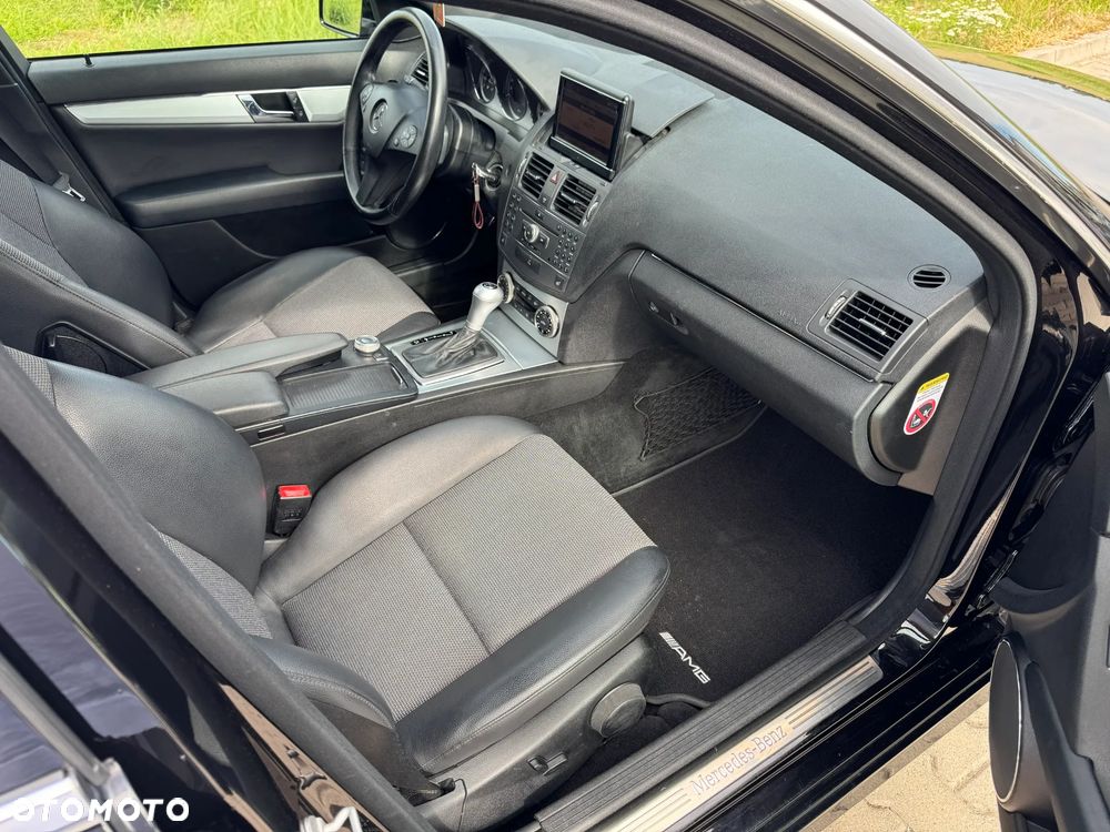 Mercedes-Benz Klasa C 200 7G-TRONIC Avantgarde Edition - 15