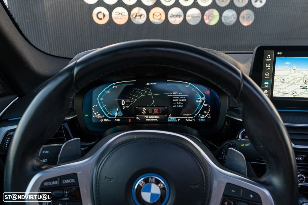 BMW 530 e Pack M - 15