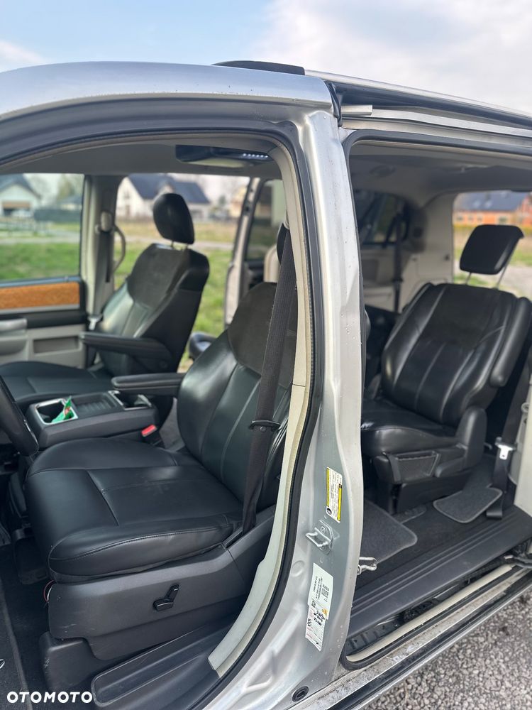 Chrysler Grand Voyager 2.8 CRD Limited - 10