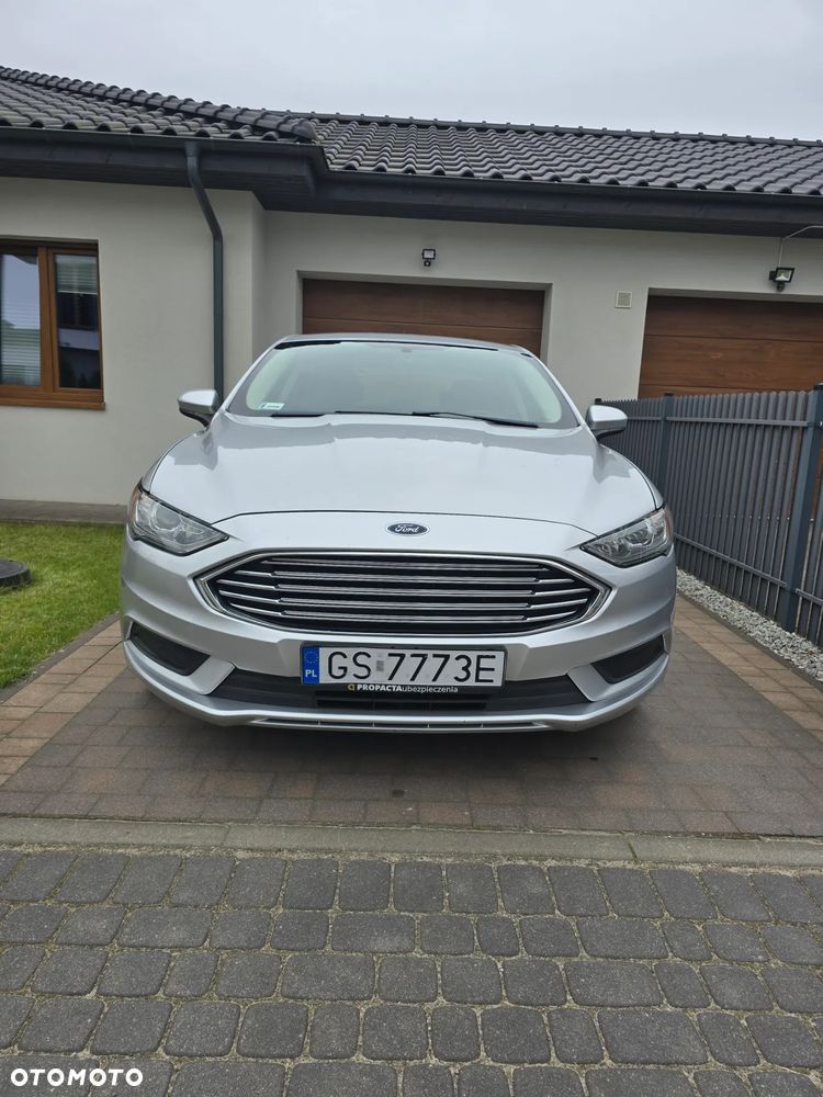 Ford Fusion - 2
