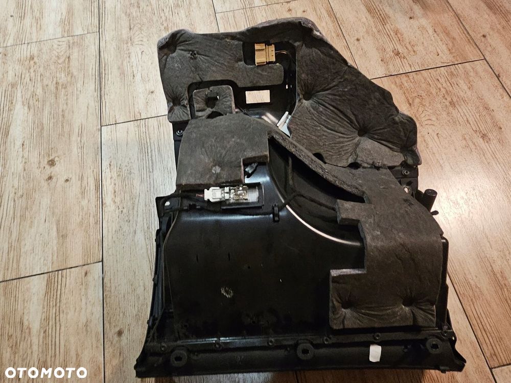 SCHOWEK PASAŻERA AUDI A4 B7 04 EU - 12