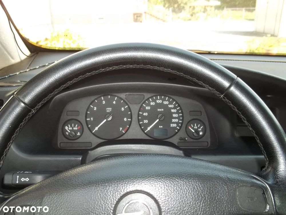 Opel Zafira 1.8 16V Elegance - 4