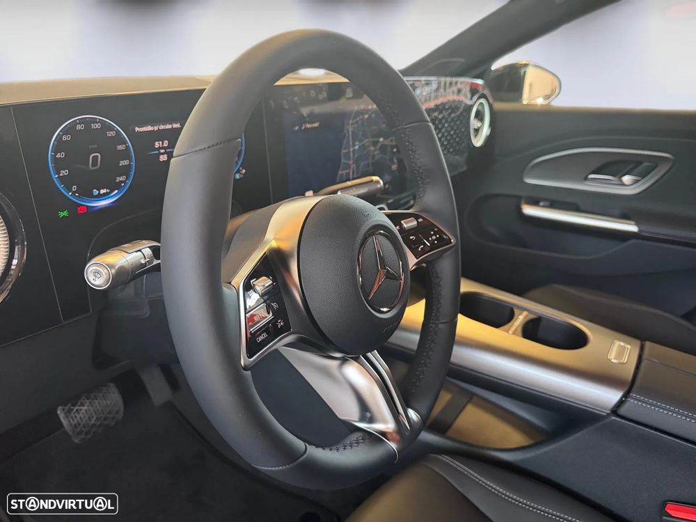 Mercedes-Benz CLA 200 - 16