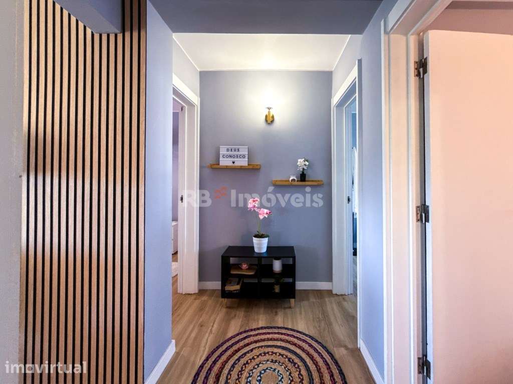 Apartamento T3 renovado, situado na Moita do Norte - Grande imagem: 3/30