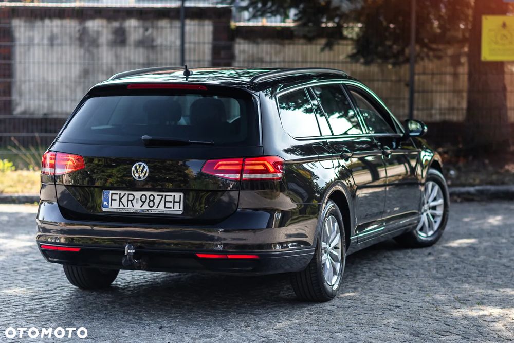 Volkswagen Passat Variant 2.0 TDI SCR DSG - 10