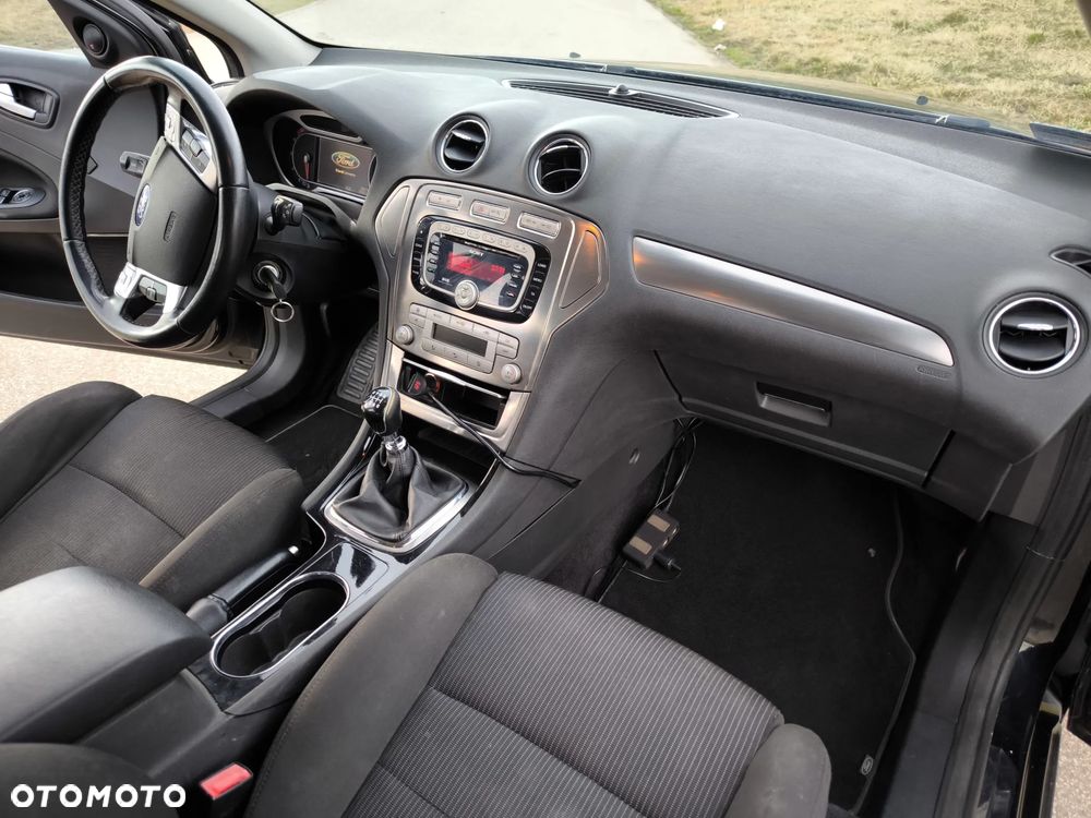 Ford Mondeo 2.0 TDCi Titanium - 19