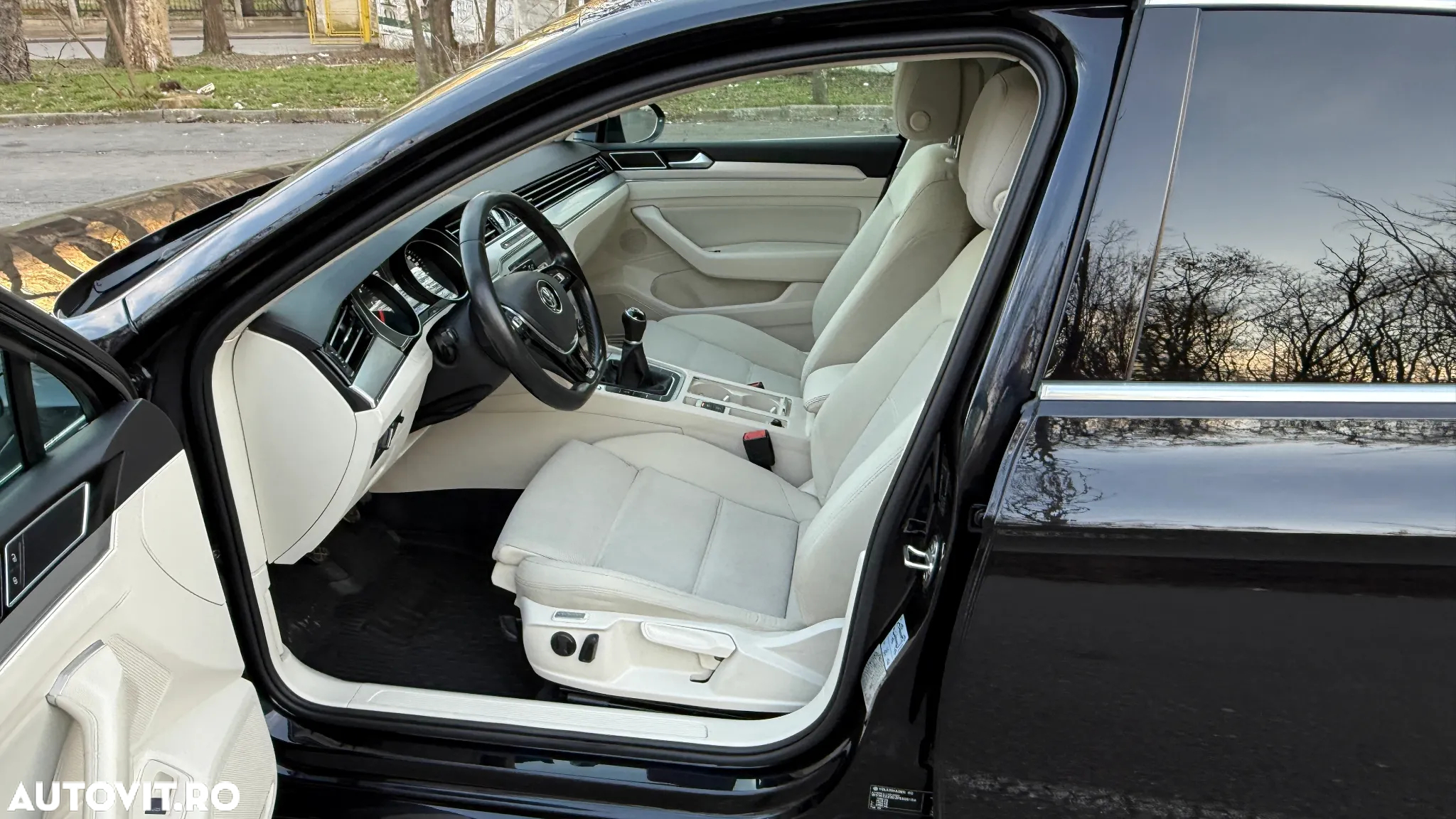 Volkswagen Passat 1.6 TDI (BlueMotion Technology) Comfortline - 8